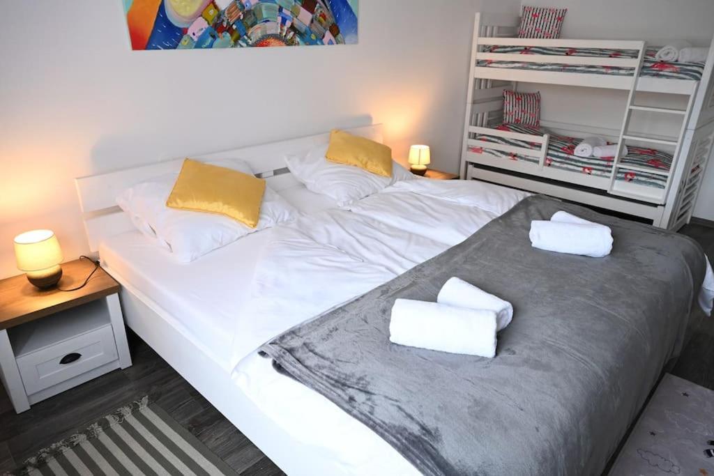 Rodinny Apartman U Broumovskeho Namesti Exterior foto